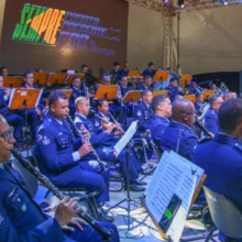 Apresentação dos Hinos